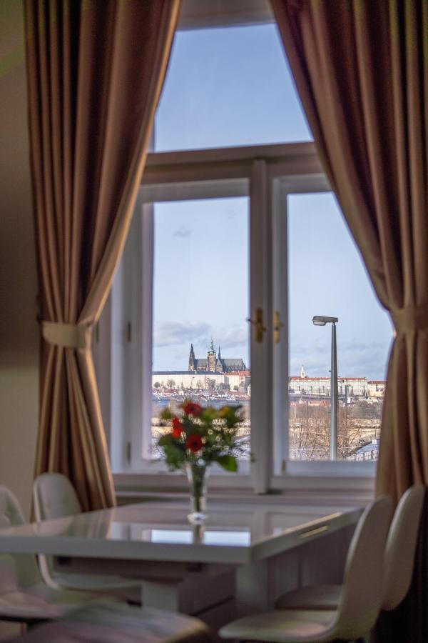 Exclusive Apartment With A View Of Prague Castle And Vltava River Kültér fotó