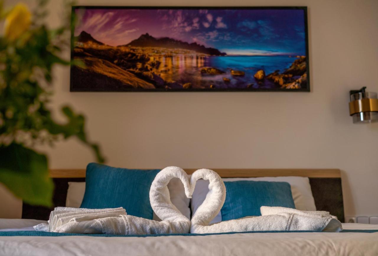 Exclusive Apartment With A View Of Prague Castle And Vltava River Kültér fotó