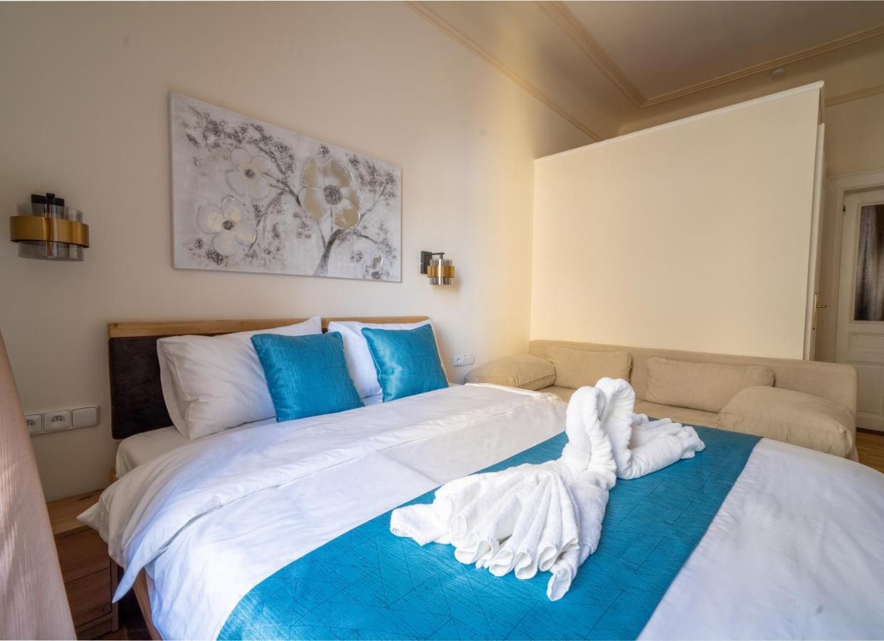 Exclusive Apartment With A View Of Prague Castle And Vltava River Kültér fotó
