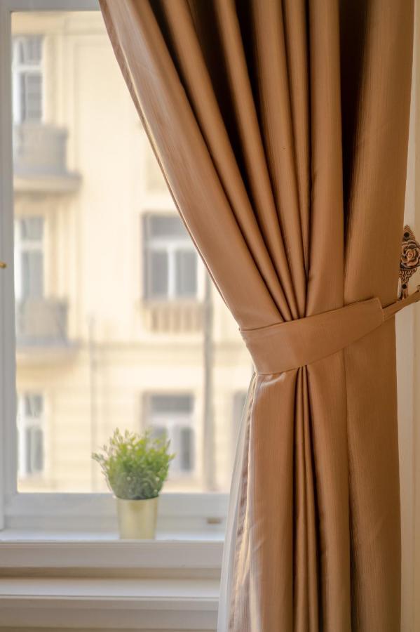 Exclusive Apartment With A View Of Prague Castle And Vltava River Kültér fotó